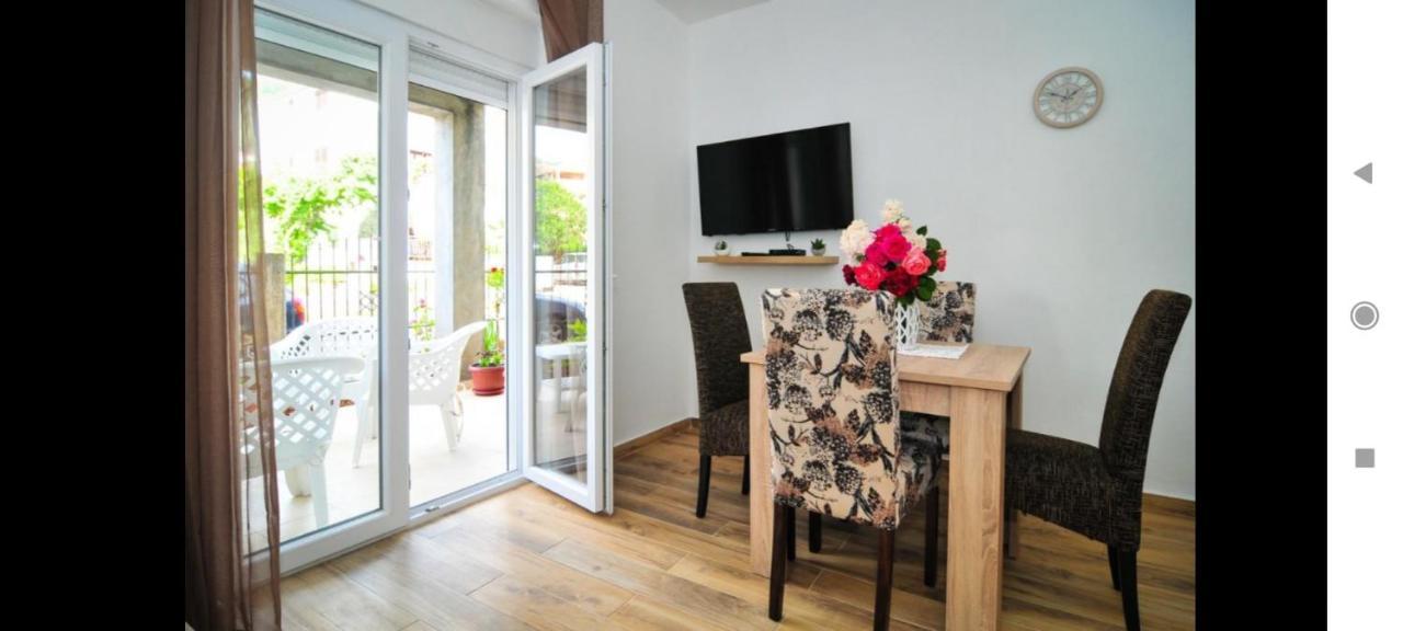 Apartmani Bekonja Tivat Exterior photo