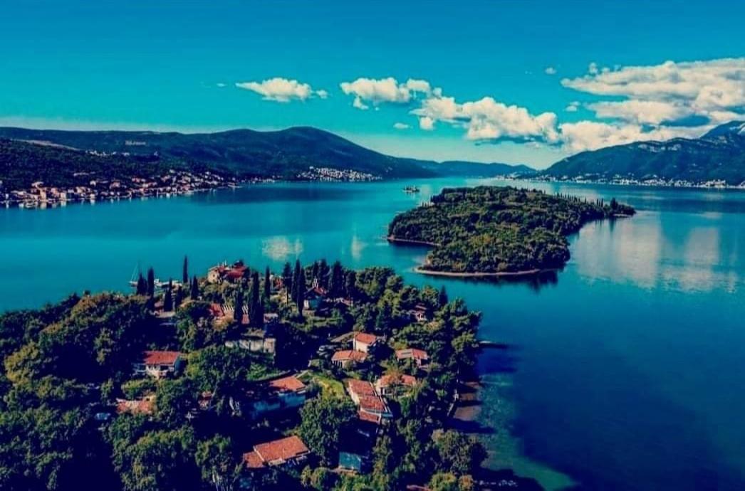 Apartmani Bekonja Tivat Exterior photo