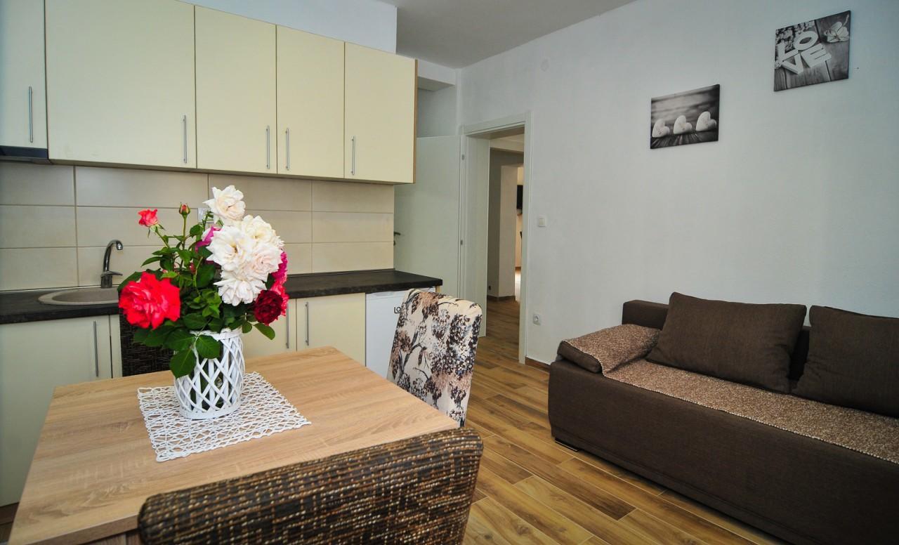 Apartmani Bekonja Tivat Exterior photo