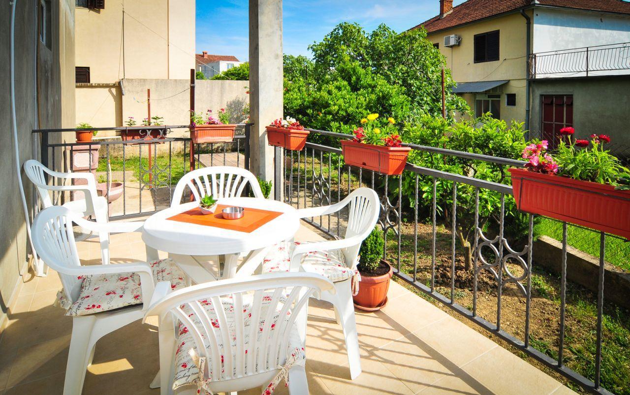 Apartmani Bekonja Tivat Exterior photo